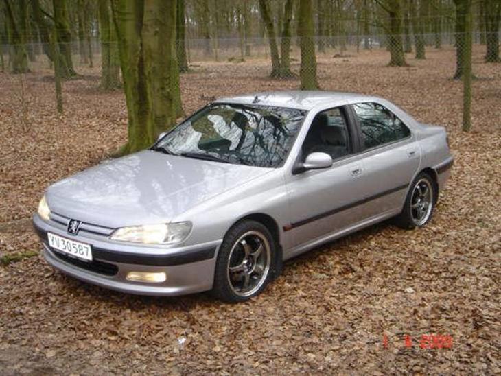 {{currentPhoto.altText}} billede {{currentPhoto.number}}