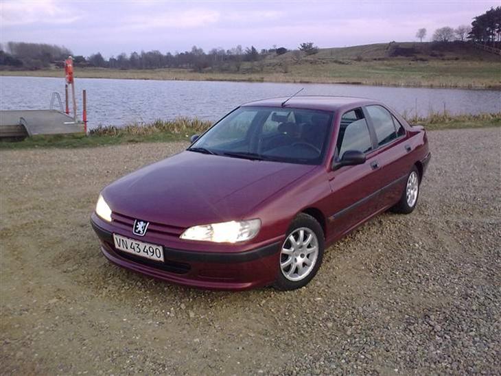 {{currentPhoto.altText}} billede {{currentPhoto.number}}