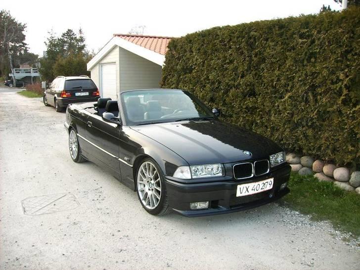 BMW 325i Cabriolet *Solgt* billede 2