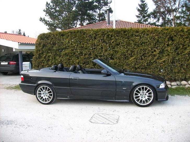 BMW 325i Cabriolet *Solgt* billede 3