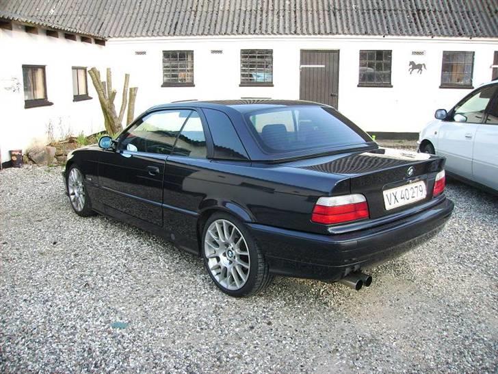 BMW 325i Cabriolet *Solgt* billede 6