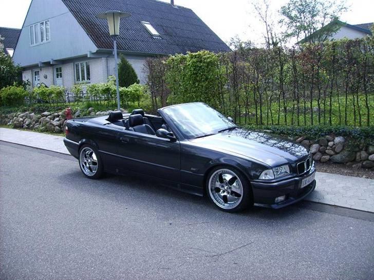 BMW 325i Cabriolet *Solgt* billede 7