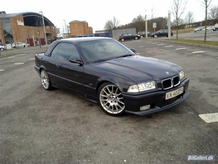 BMW 325i Cabriolet *Solgt* billede 10