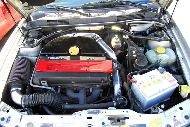 Saab 900 SE Turbo - Motoren som den ser ud nu billede 11