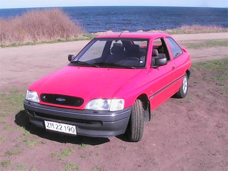 Ford Escort ** SOLGT ** billede 1