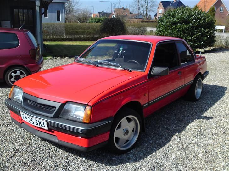 Opel Ascona 1,6 SH SOLGT (tidl. bil)  billede 15