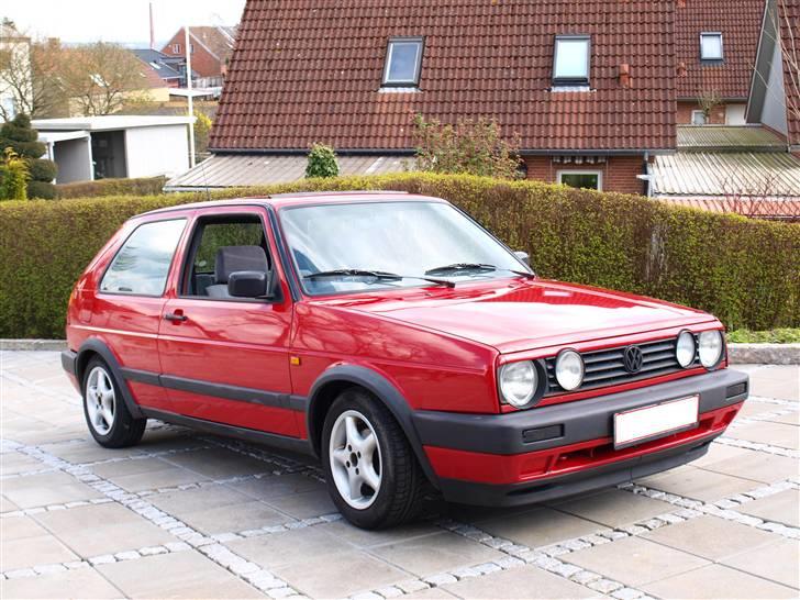 VW Golf 2  1,8  (SOLGT) billede 2