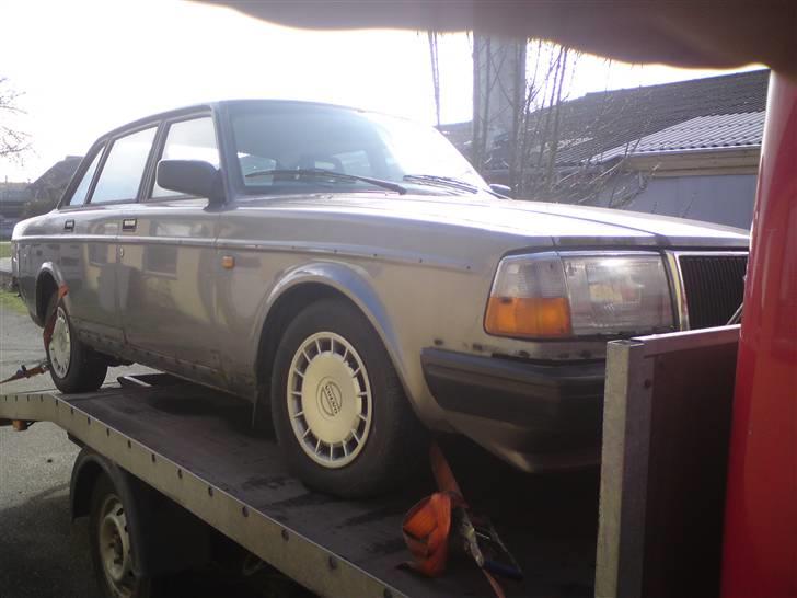 Volvo 240 Solgt billede 2