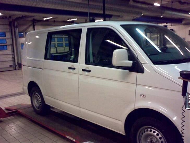 VW Transporter - Billeder fra forhandler under klargøring billede 12