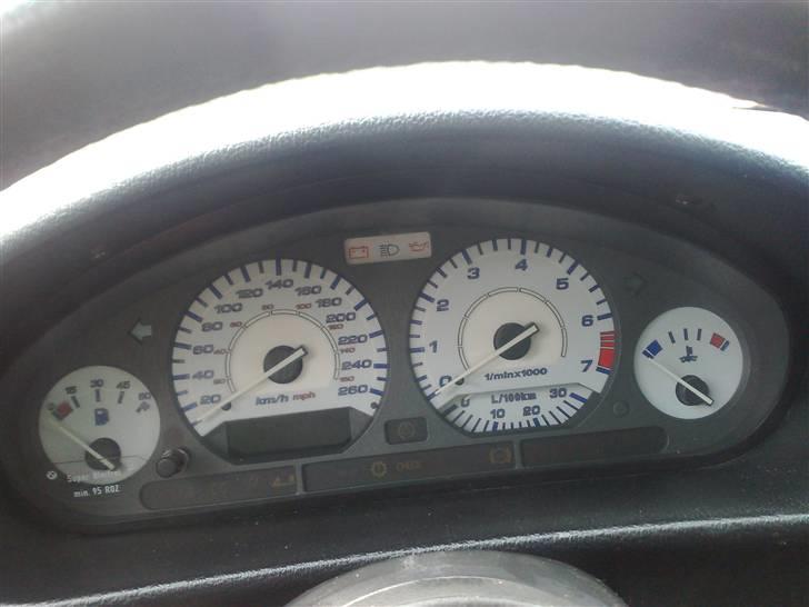 BMW E36 325i Solgt - Så har jeg fået monteret mine plasmaskiver... De er Nice.... billede 6