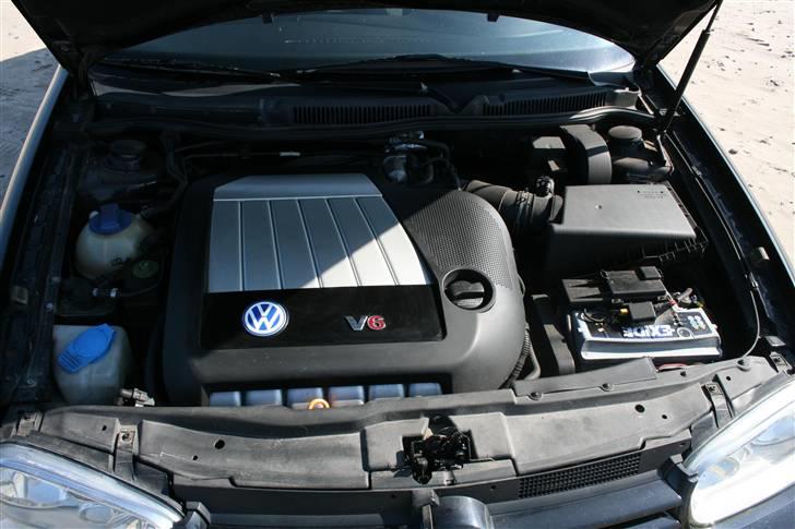 VW  4 V6 4Motion **SOLGT** - Skal du frem i flokken, skal der stå v6 på blokken :) billede 9