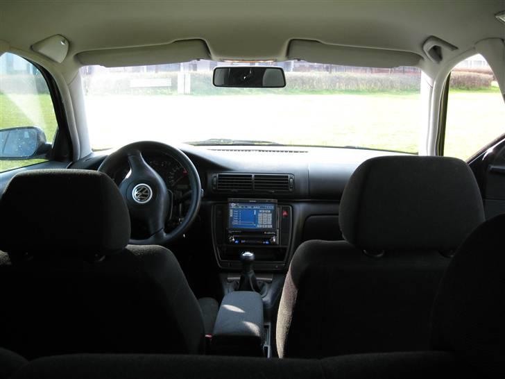 VW passat 3B5 - Flipudskærm burde være standdard :-) billede 6