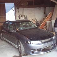 Opel vectra B, 2,2i, 16v