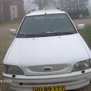 Ford Escort 