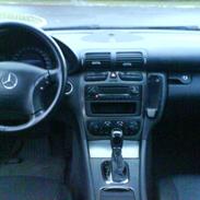 Mercedes Benz C220