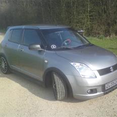 Suzuki Swift GLX  Solgt
