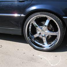 BMW e38 740i 22´´ solgt