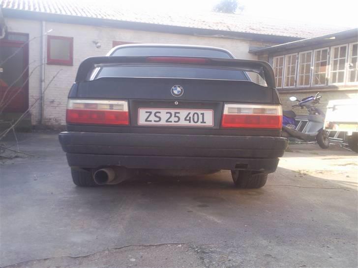 BMW e30 323i billede 8