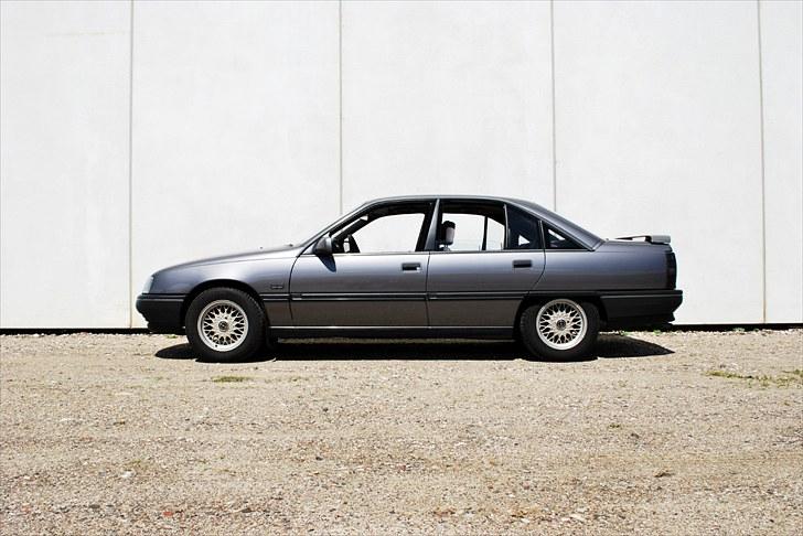 Opel Omega A - CD - Her med tidligere 40/40 sænkning og 15" fælge billede 11