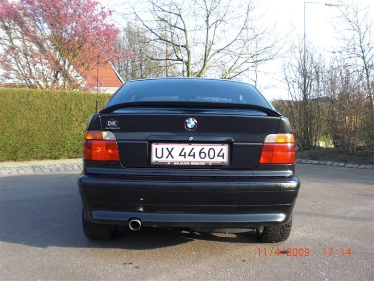 BMW 316i compact SOLGT billede 9