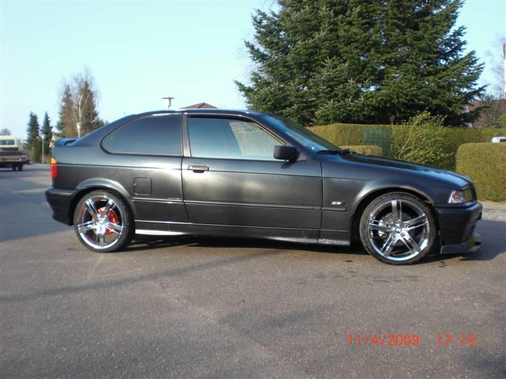 BMW 316i compact SOLGT billede 10