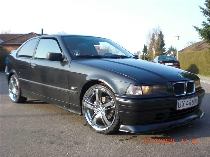 BMW 316i compact SOLGT billede 11