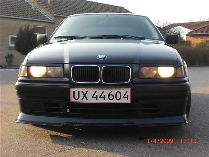 BMW 316i compact SOLGT billede 13