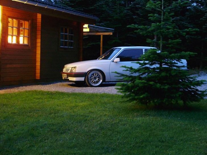 Opel Ascona C Hvid - En sommeraften 2010 billede 15