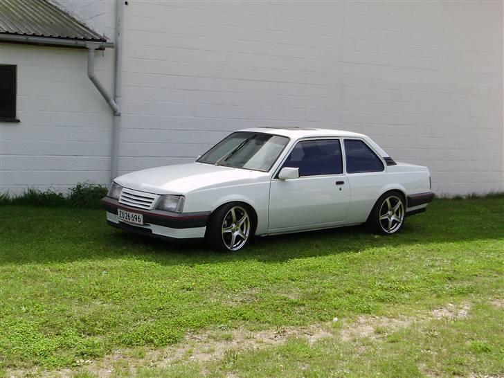 Opel Ascona C Hvid - 2009 billede 6