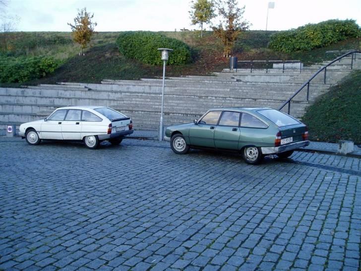 Citroën GSA Pallas - To originale danske biler, produceret med 5 dages mellemrum i januar 1983 billede 5