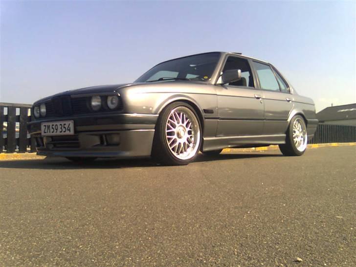 BMW E30 320i/323i wrapping - Så er skærmen pakket om:-) billederne taget D12/4-09 billede 10