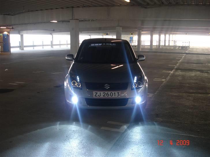 Suzuki Swift 1,3 solgt billede 11