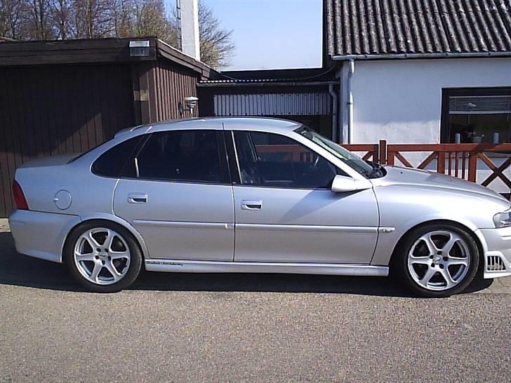 Opel vectra b "SOLGT" billede 2