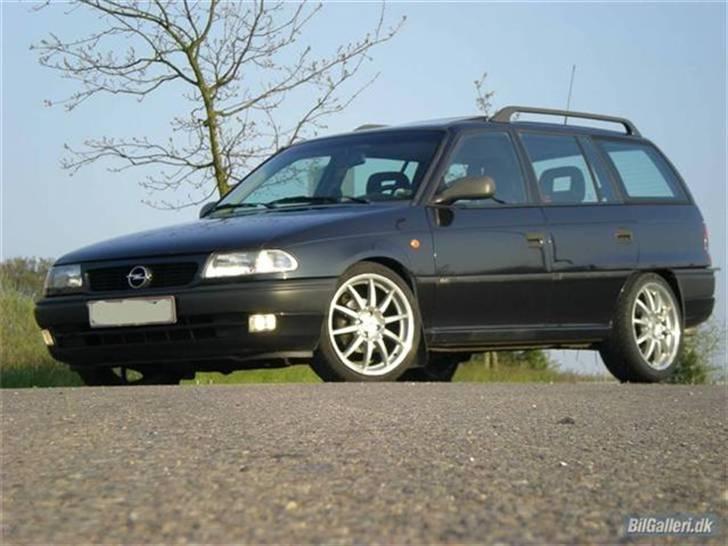 Opel Astra 1,8 16v billede 1