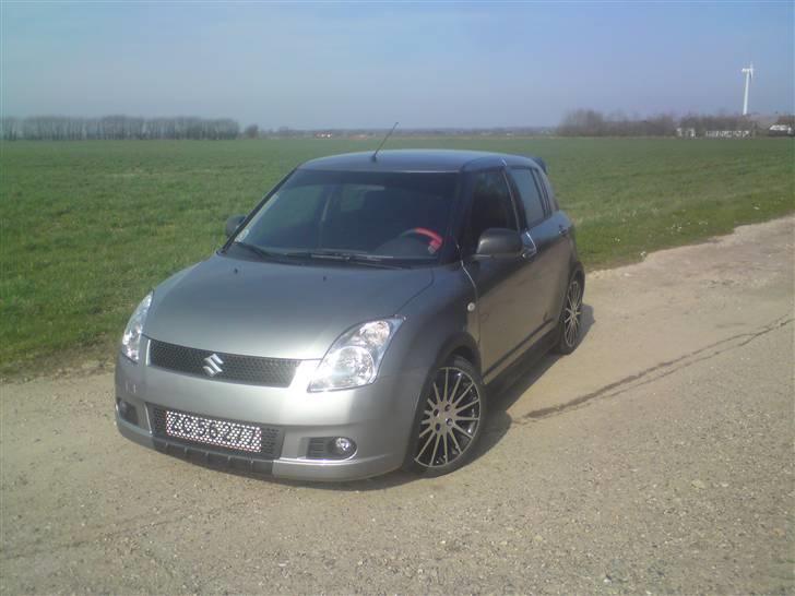 Suzuki Swift GLX  Solgt billede 1