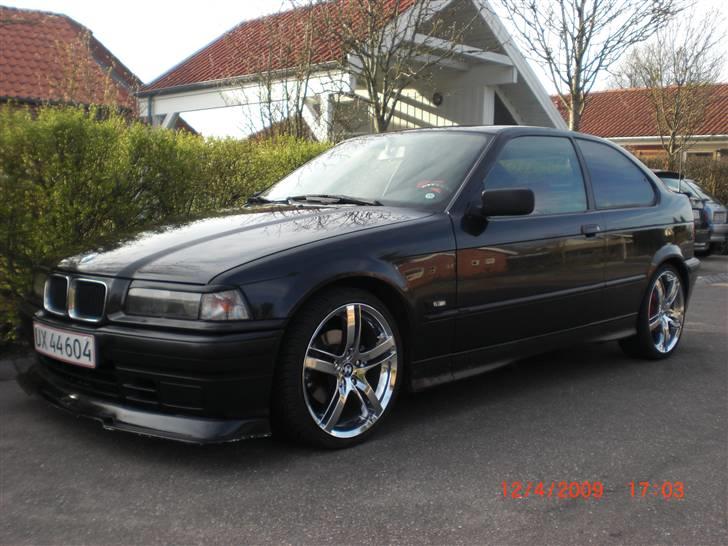 BMW 316i compact SOLGT - Så er den også poleret billede 17