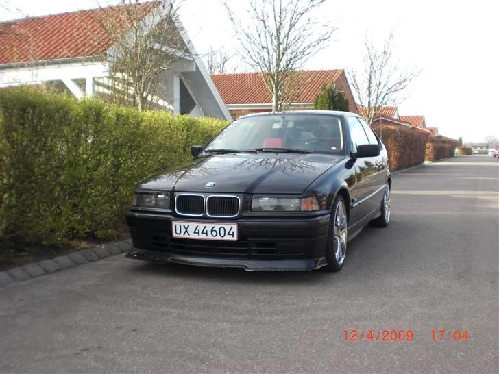 BMW 316i compact SOLGT billede 19