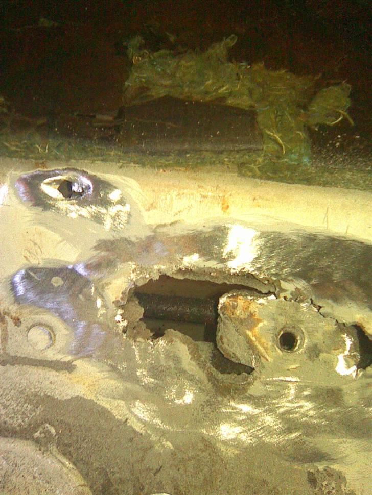 Peugeot 205 1.4 (Begravet) - så begyndte bare at slibe det ned og det blev bare kun værre  billede 8