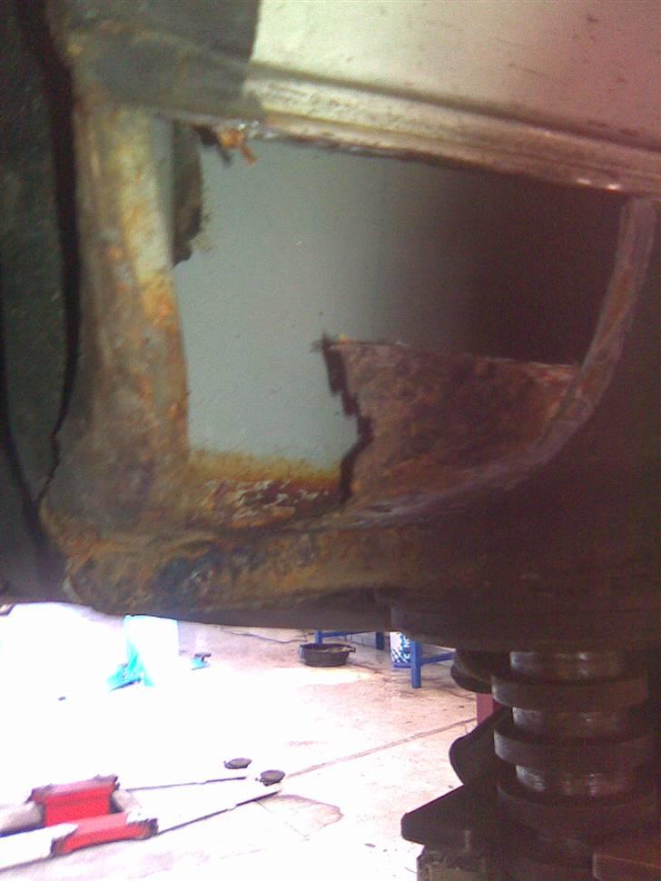 Peugeot 205 1.4 (Begravet) - så måtte jo også lave panelet nye billeder kommer snart.  billede 12