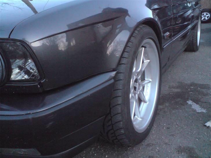 BMW 525i E34 (SOLGT) billede 1