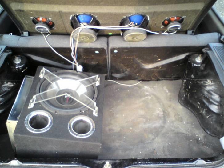 VW polo 86c.stjålet & skadet billede 12