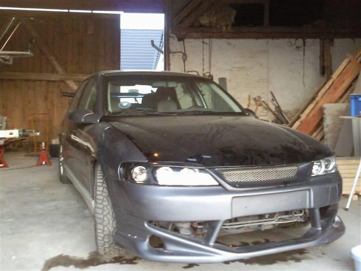 Opel vectra B, 2,2i, 16v billede 1