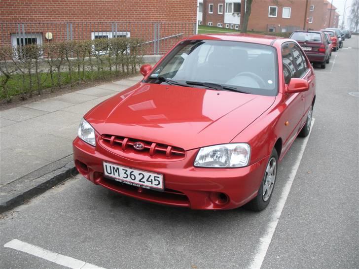 Hyundai accent 1,5 GLS 5d billede 1