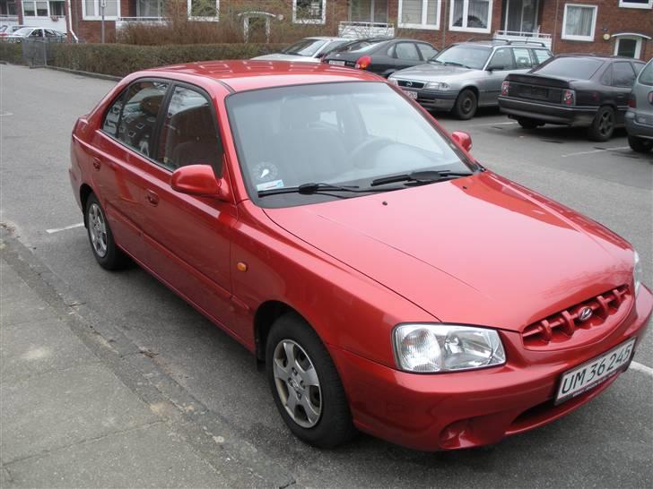 Hyundai accent 1,5 GLS 5d billede 2