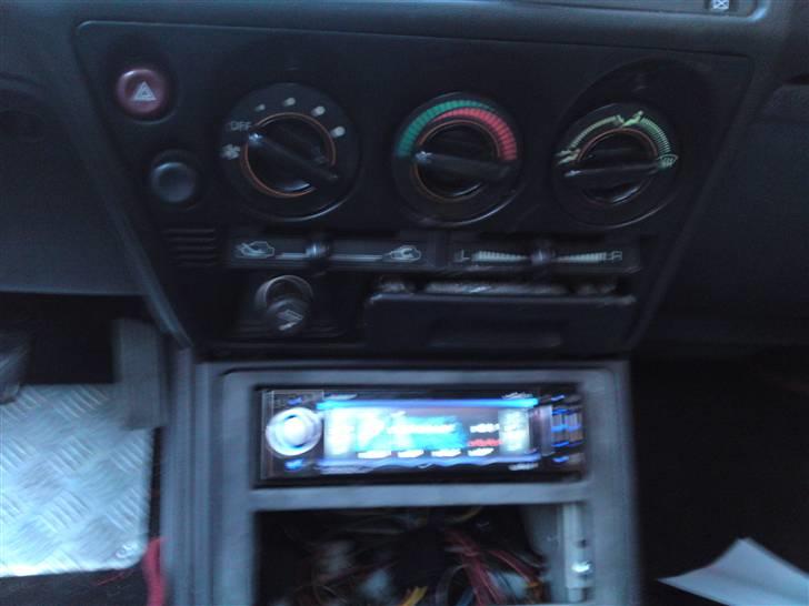 Mitsubishi Galant - clarion headunit billede 12