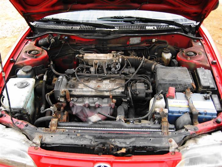 Toyota Corolla  - Det er den første automobil jeg har haft med under 100HK....... billede 11