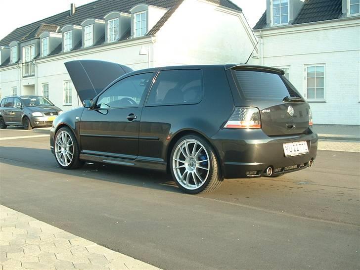 VW Golf R32 billede 8