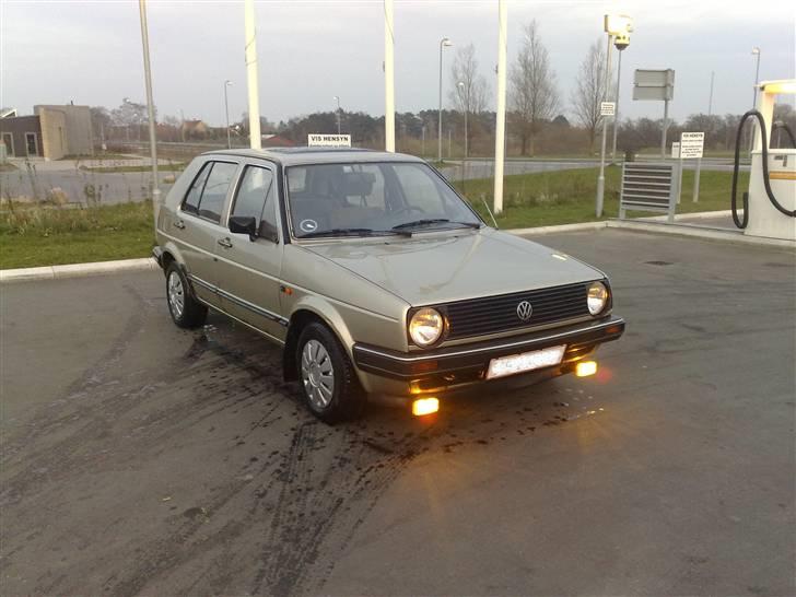 VW Golf 1.6 D. GL - Solgt billede 1