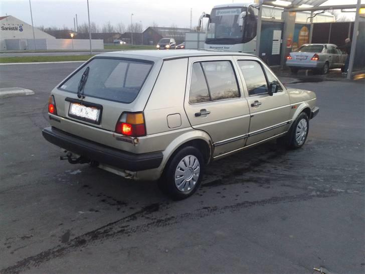VW Golf 1.6 D. GL - Solgt billede 3