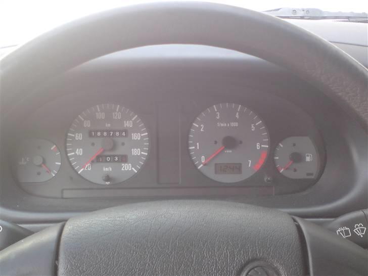 Skoda Felicia 1,6 Glx - Nyt speedometer med omdrejningstæller. (stor tak til Lasse Elbech) billede 14